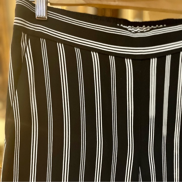 LOFT Fluid Black & White Striped Pull-On Wide Leg Pants - Picture 5 of 6